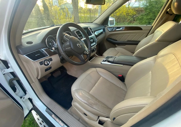 Mercedes-Benz GL cena 126000 przebieg: 230000, rok produkcji 2016 z Miechów małe 326
